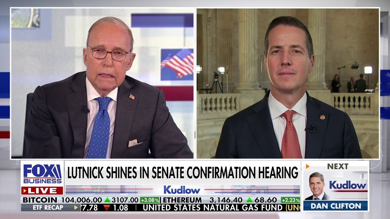 Trump's diplomacy works, border crossings are down, GOP senator says