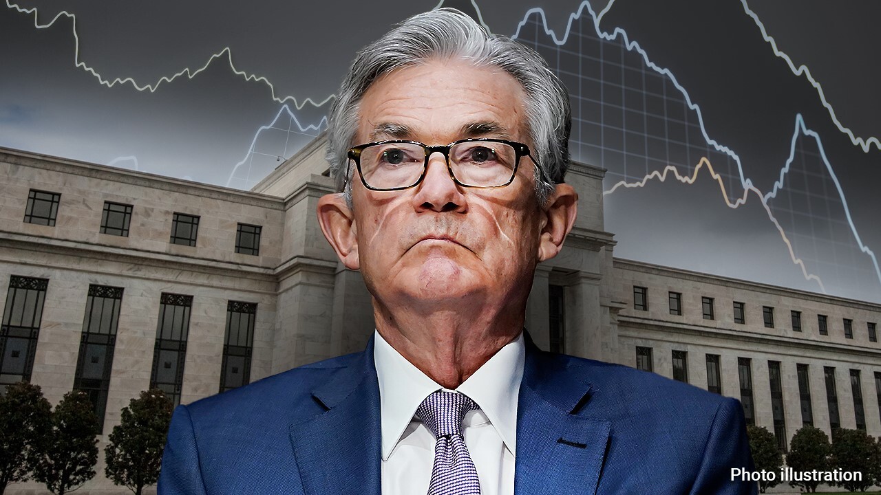 Opimas LLC CEO Octavio Marenzi discusses what could happen to markets and bank stocks if the Fed restarts rate hikes after a June pause on 'Varney & Co.'