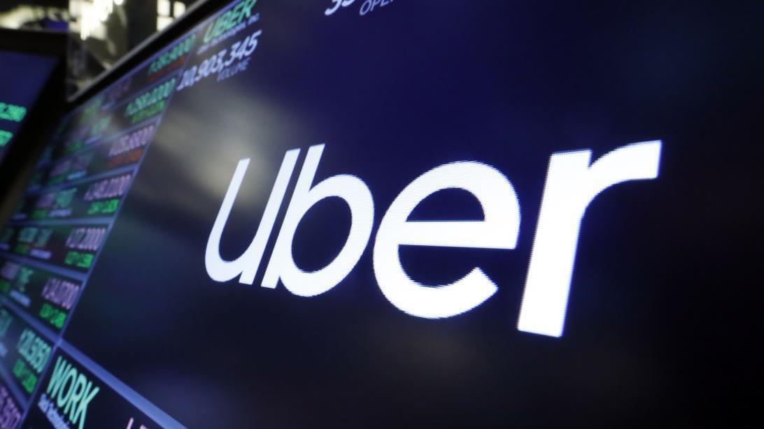 Uber loses London operating license