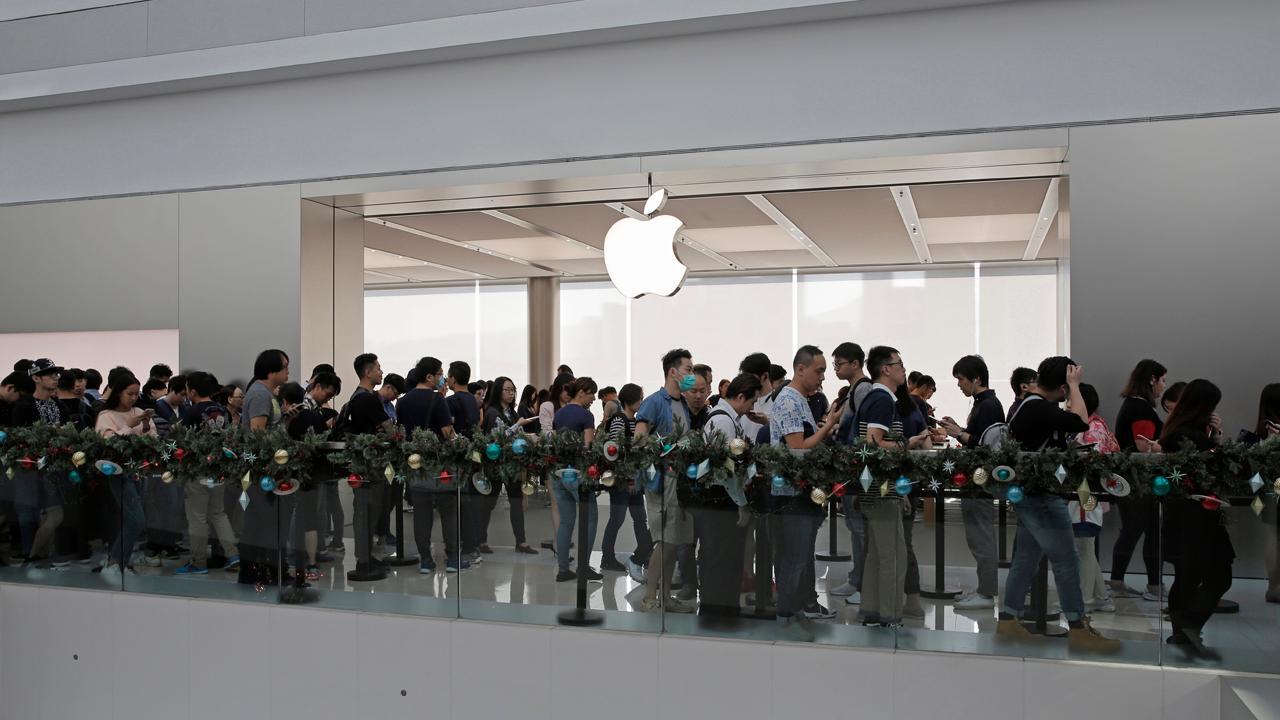 Apple enthusiasts line up for iPhone X debut