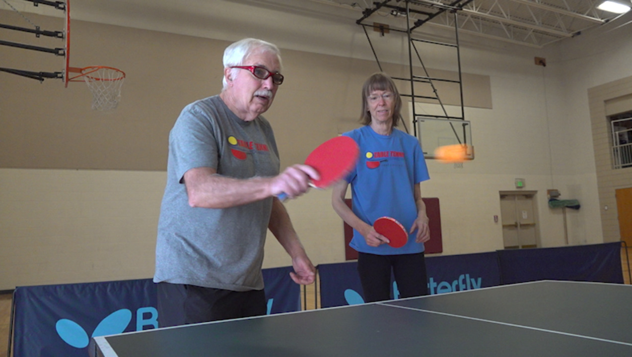 Форт Колинс Колорадо – Един лекар предписва пинг понг на пациенти