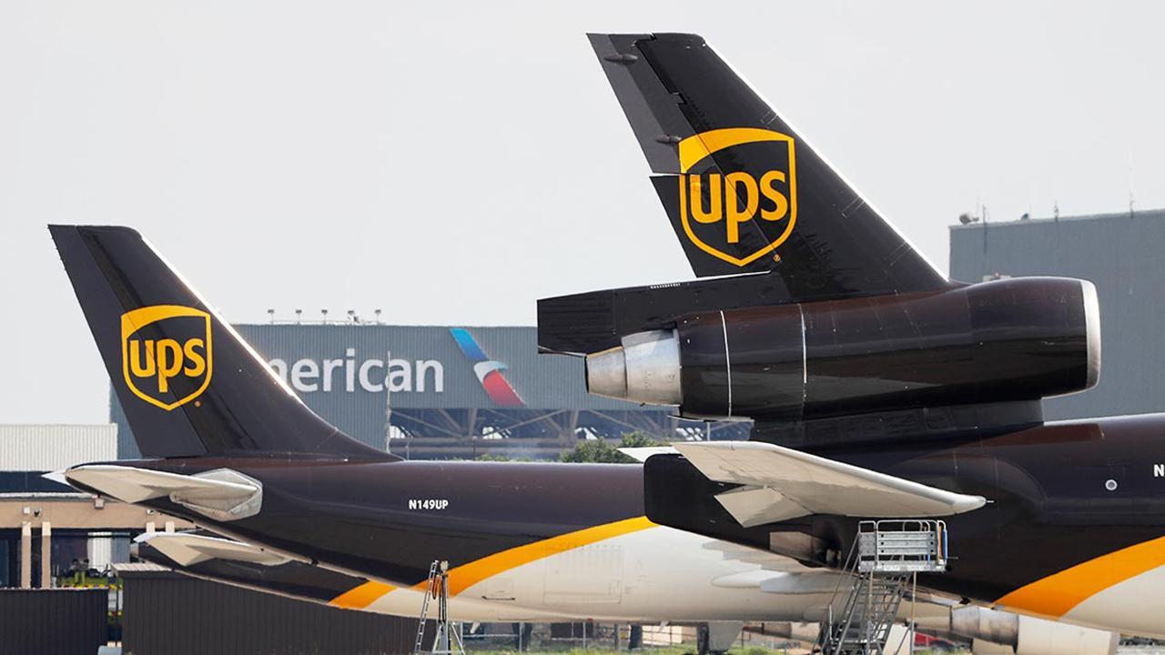 UPS forecasts record-breaking online shopping returns; American Girl debuts dazzling holiday doll