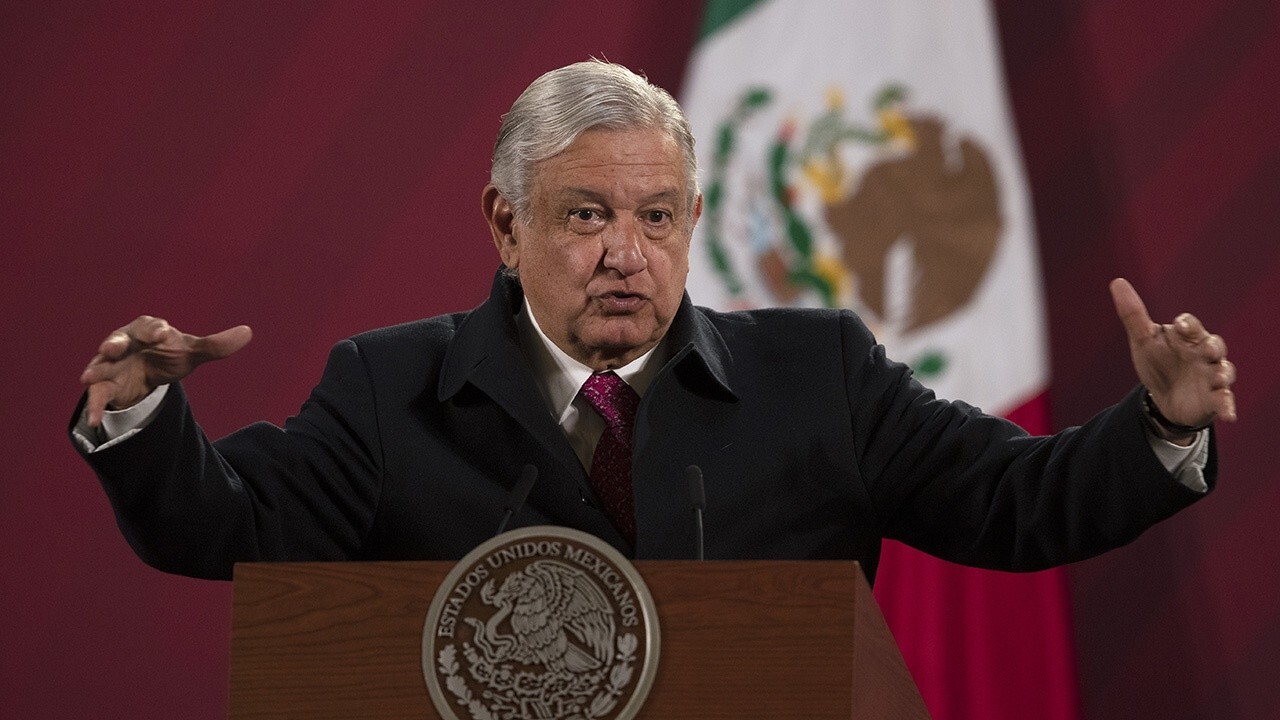 Mexican president tells Americans to get gas from Mexico