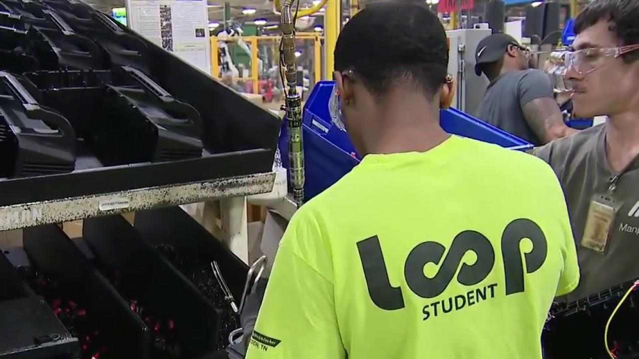 Tennessee high schoolers are learning a trade as part of their education