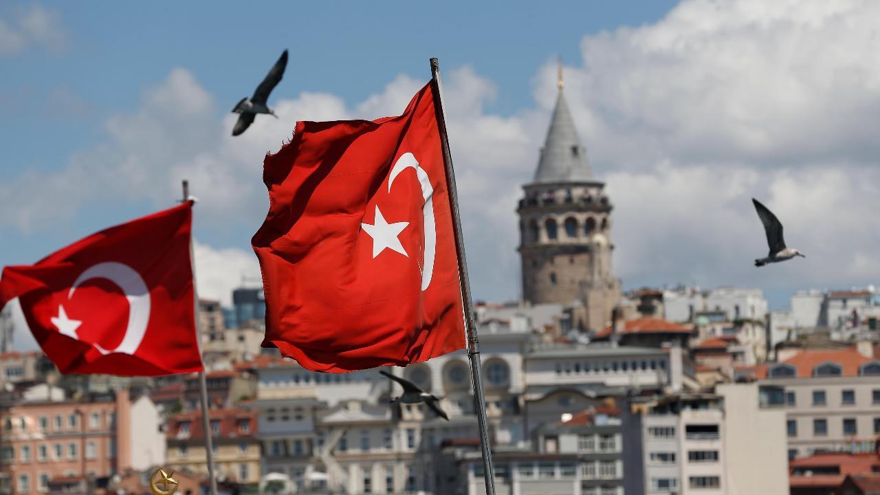 Turkey has the hallmarks of a classic emerging market crisis: Peter Dixon