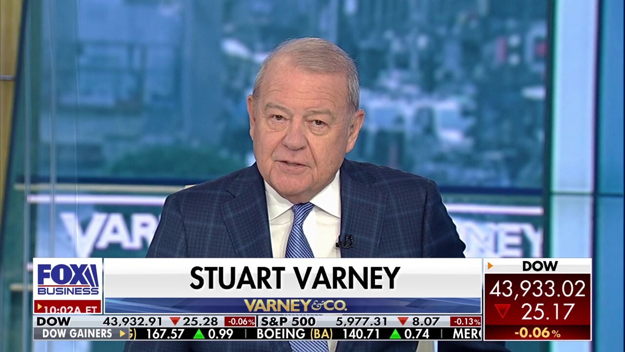 'Varney & Co.' host Stuart Varney discusses the importance of loyalty to President-elect Trump's agenda as he overhauls the U.S. government. 