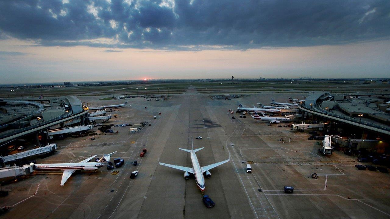 Airlines brace for Labor Day travel surge
