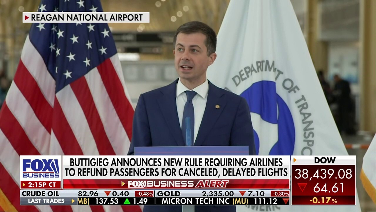 Buttigieg announces new DOT rule requiring refunds for delayed, canceled flights