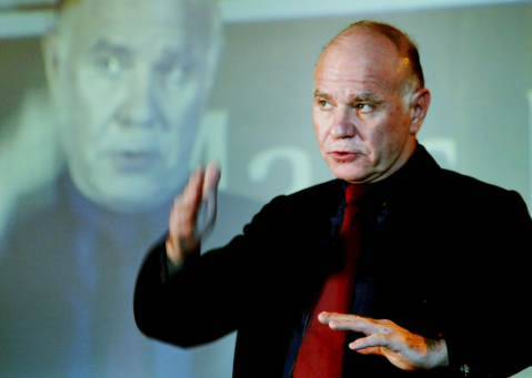 Marc Faber: I see a recession coming