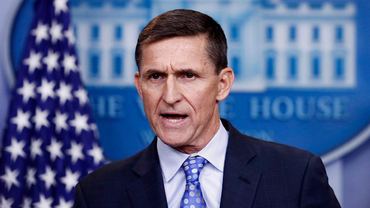 Mueller examines Flynn in seeking Clinton emails from hackers 