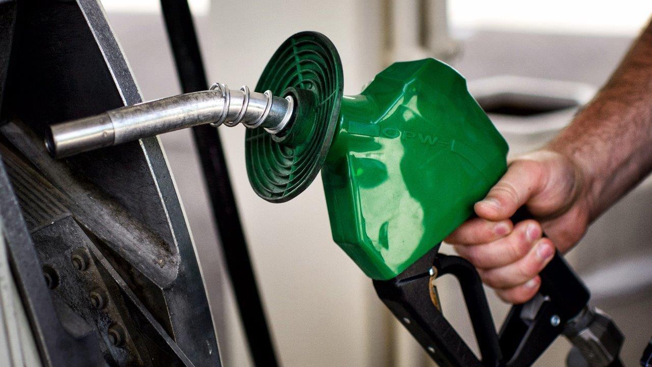 Cheap gas finally helping the U.S. economy?