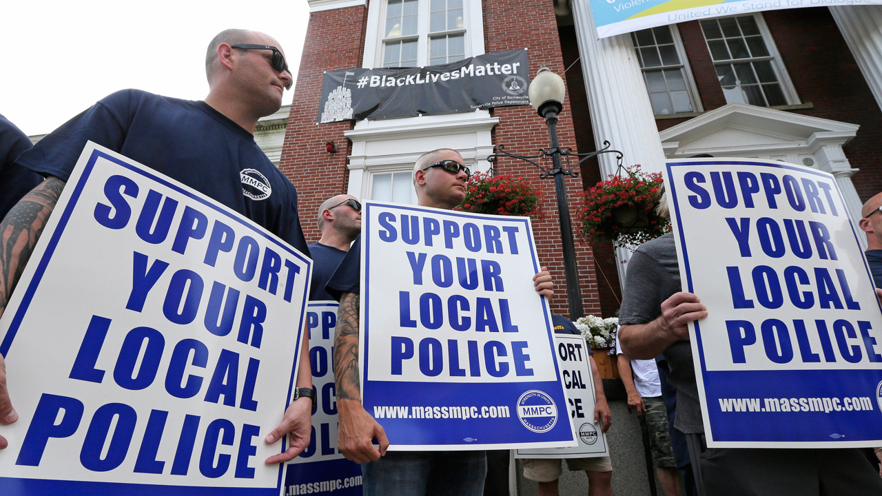 'Blue Lives Matter' law to protect police officers