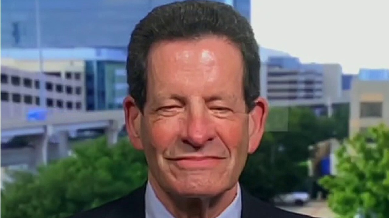 Billionaire investor Ken Fisher: 'Feckless' Fed likely to keep doing stupid stuff