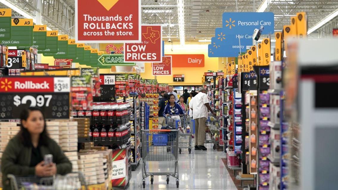 Walmart can go toe-to-toe with Amazon: Investor