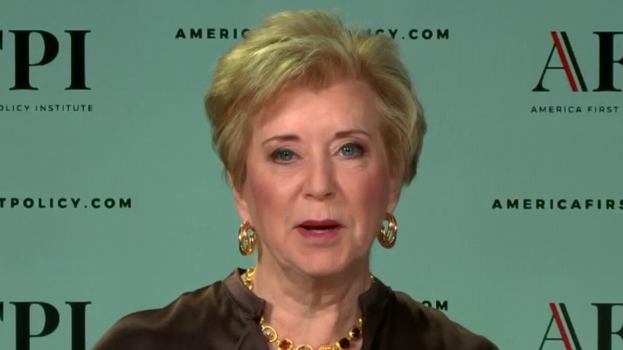 Former Small Business Administrator Linda McMahon discusses alleged Big Tech censorship and FBI findings on the Jan. 6 riots.