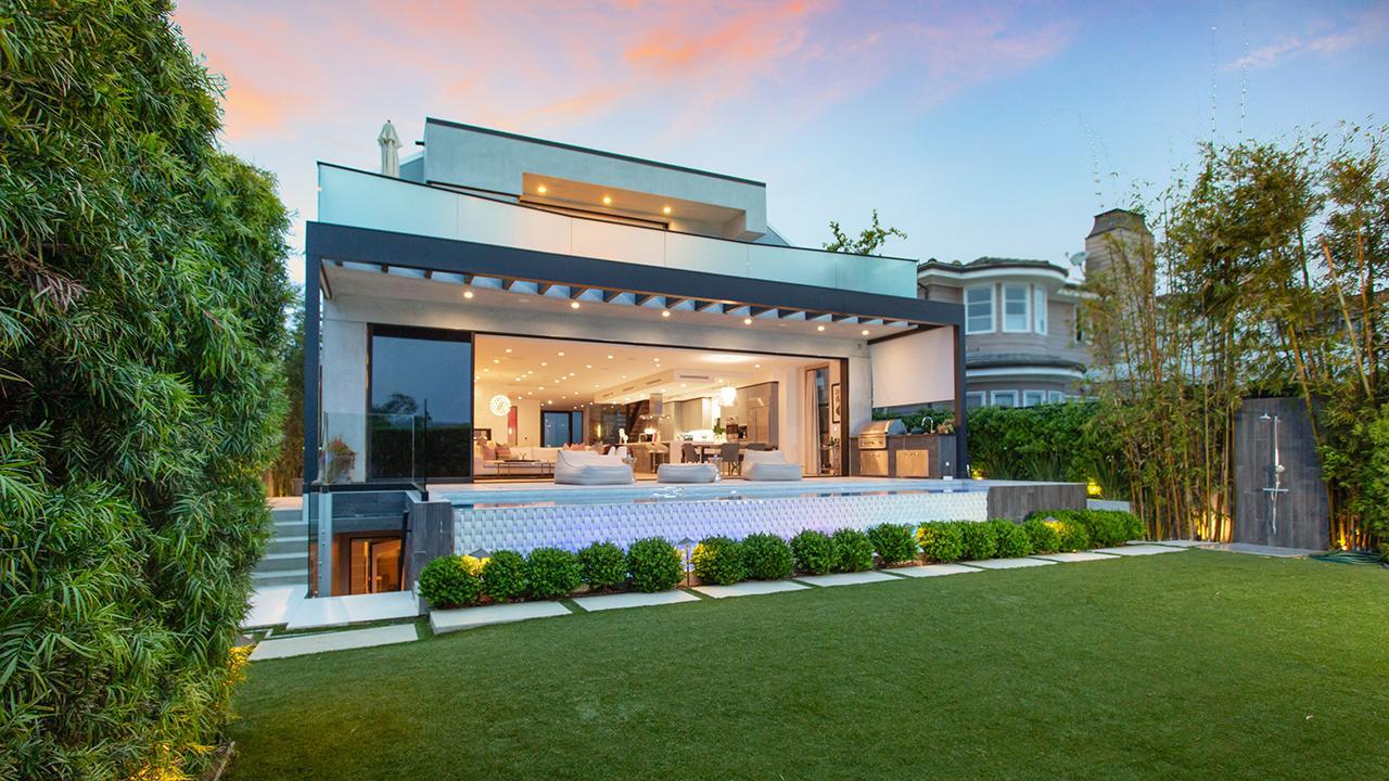 Check out this Food Network's LA home that just sold