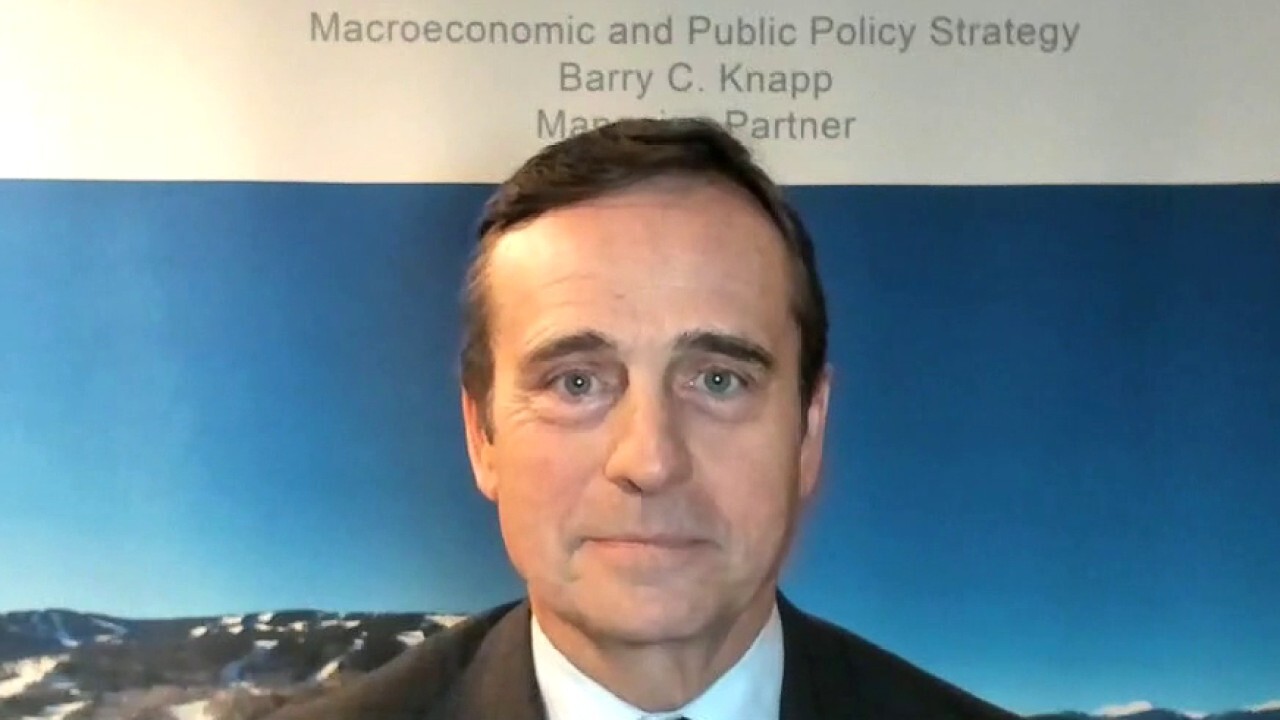 Ironsides Macroeconomics managing partner and director of research Barry Knapp discusses the upcoming Federal Reserve meeting and his market outlook for 2022.