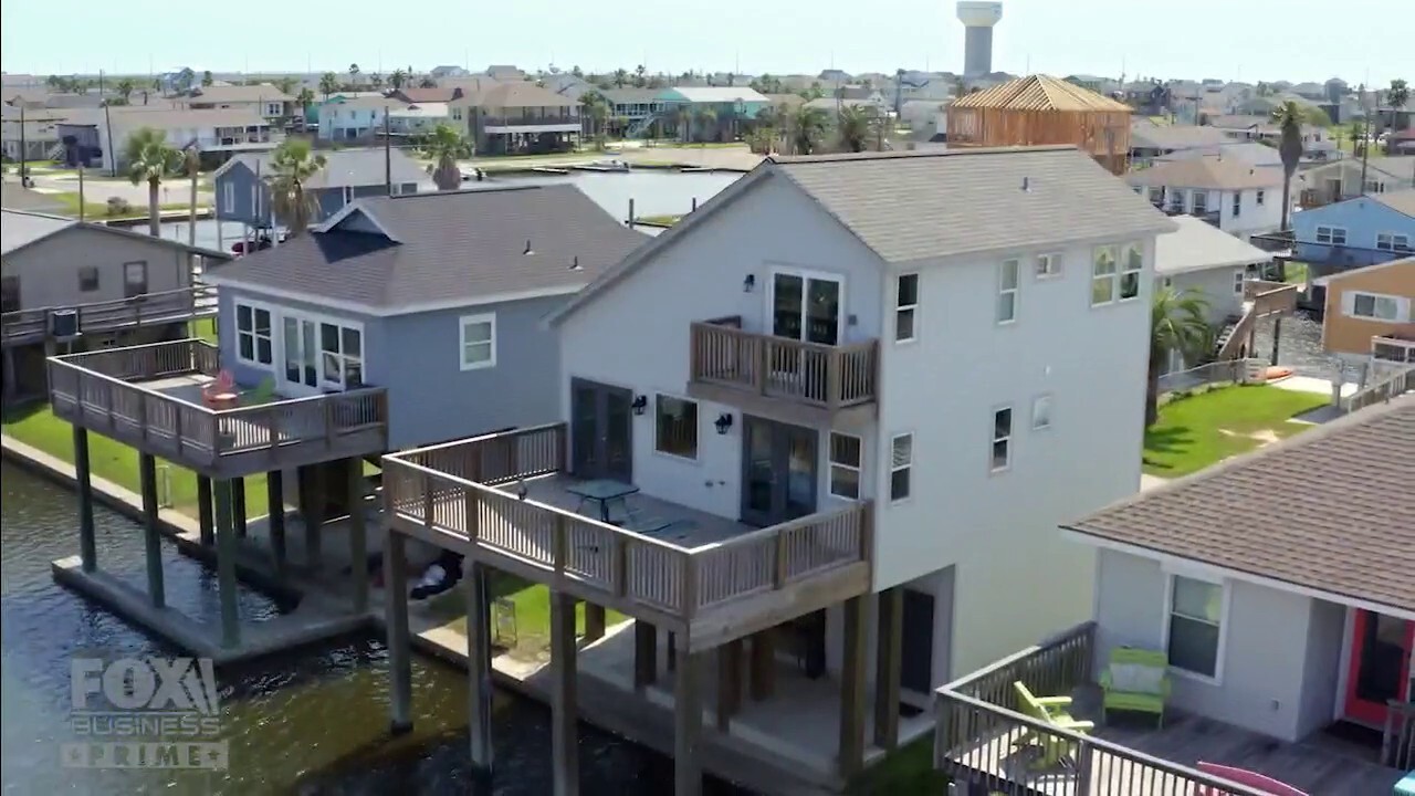 Texas couple finds their dream beach home in Galveston, Texas