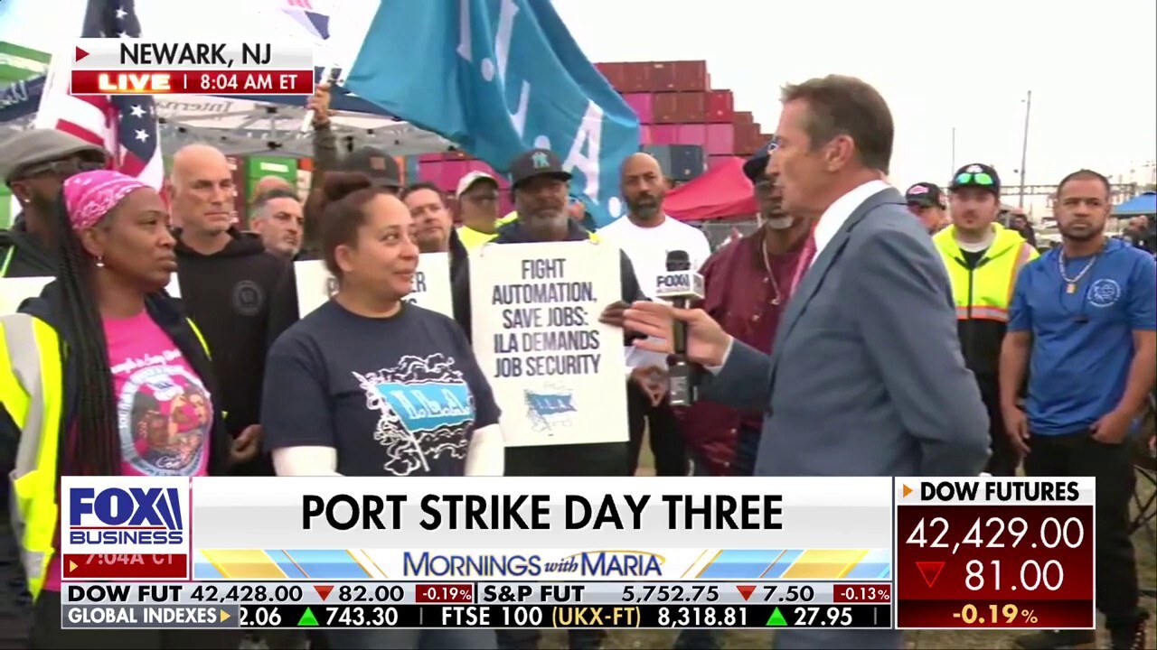 FOX Business' Jeff Flock is joined by port workers as the longshoreman strike enters its third day.