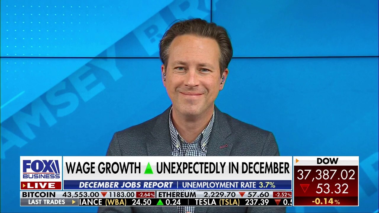 'The Ken Coleman Show' host Ken Coleman argues don't get 'stuck in the headlines' as he discusses the December jobs report on 'Cavuto: Coast to Coast.'