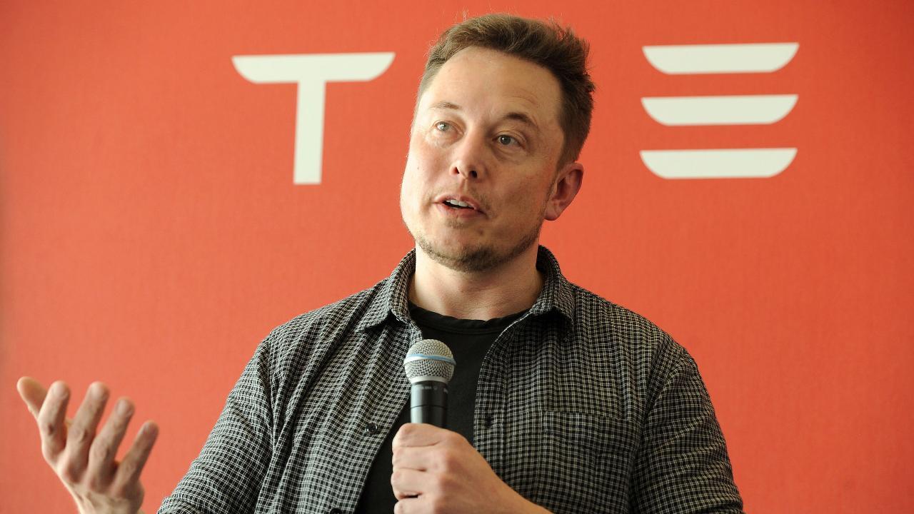 Elon Musk has complete contempt for the SEC: Former SEC attorney