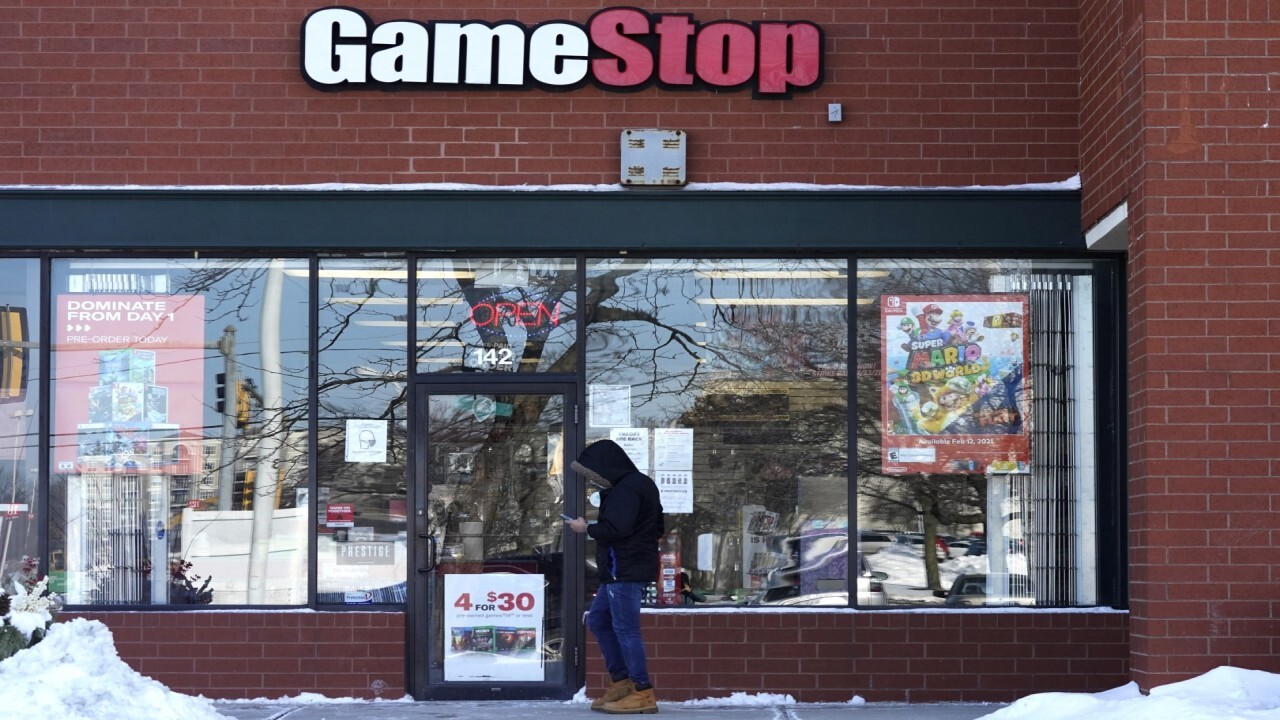 GameStop hearing a 'waste of our tax dollars': Investment executive