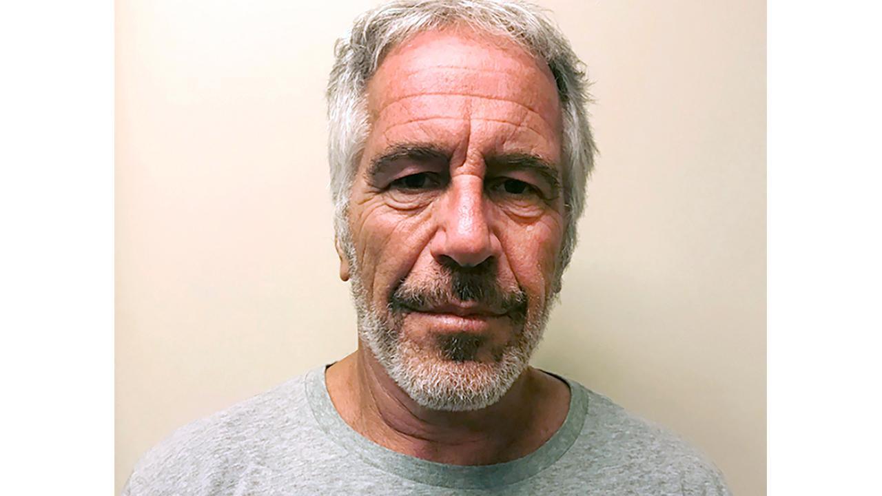 Pathologist hired by Jeffrey Epstein’s brother says signs point to homicide 