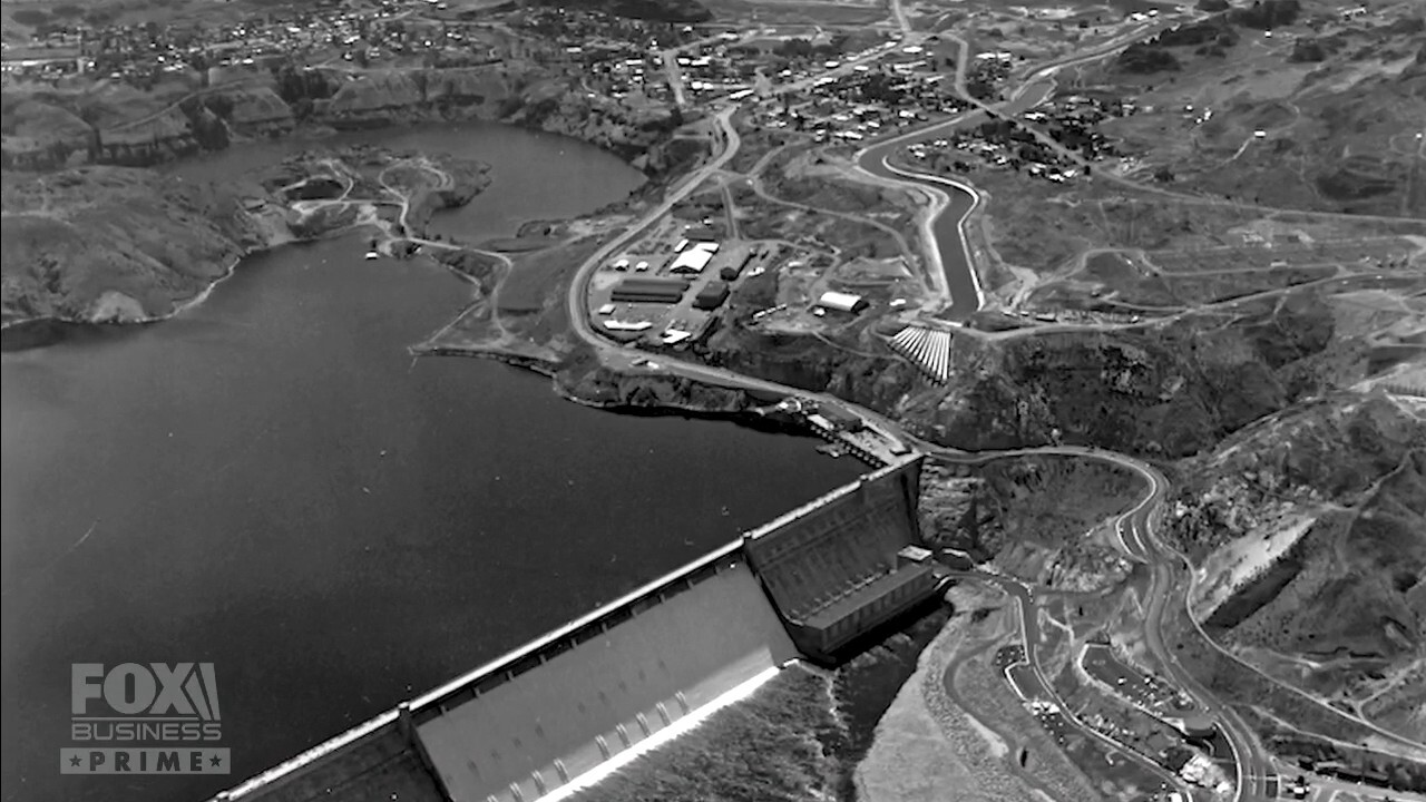  The struggles in making the Grand Coulee Dam