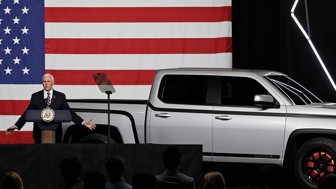 Pence tours Ohio auto factory, praises comeback 