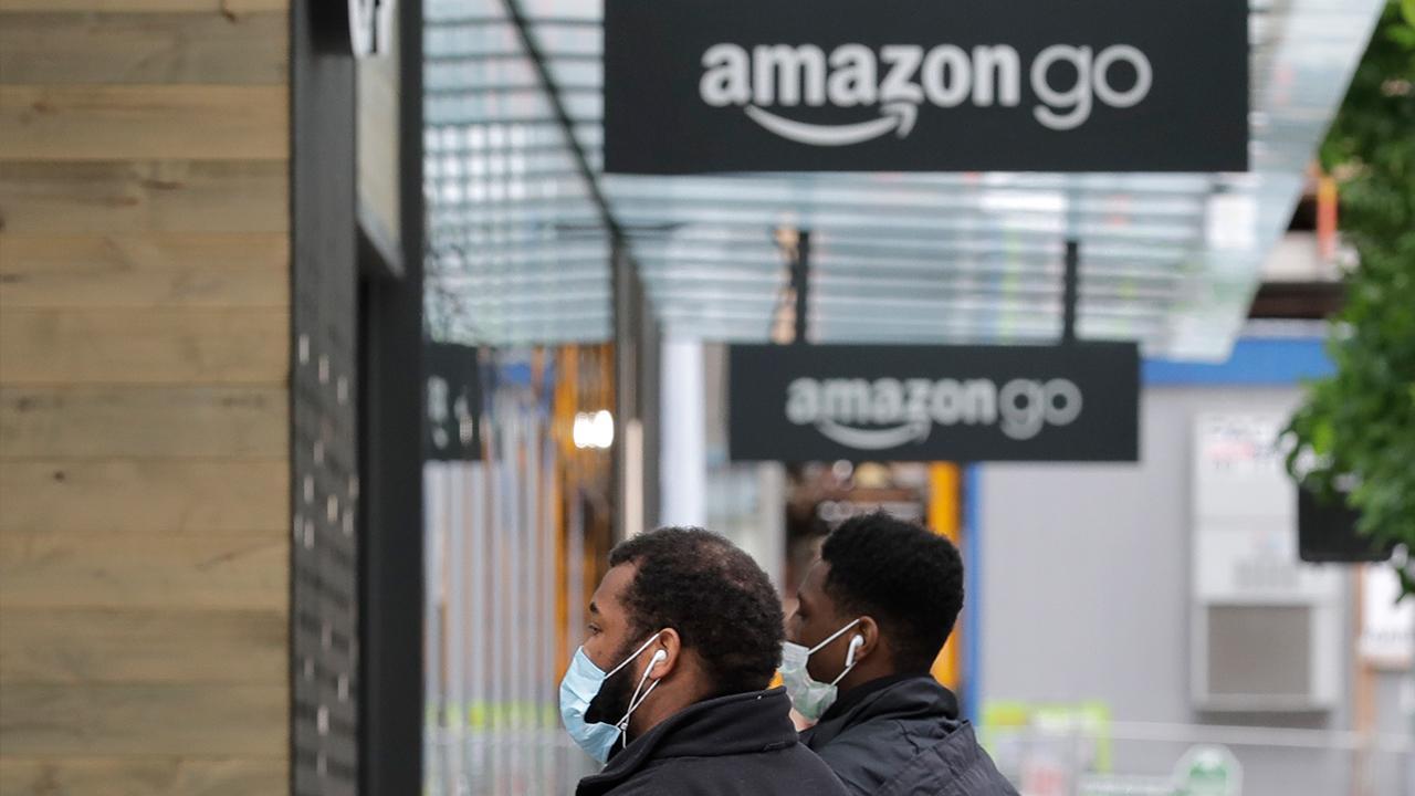 Coronavirus will help Amazon strengthen its lead: Former Toys ‘R’ Us CEO