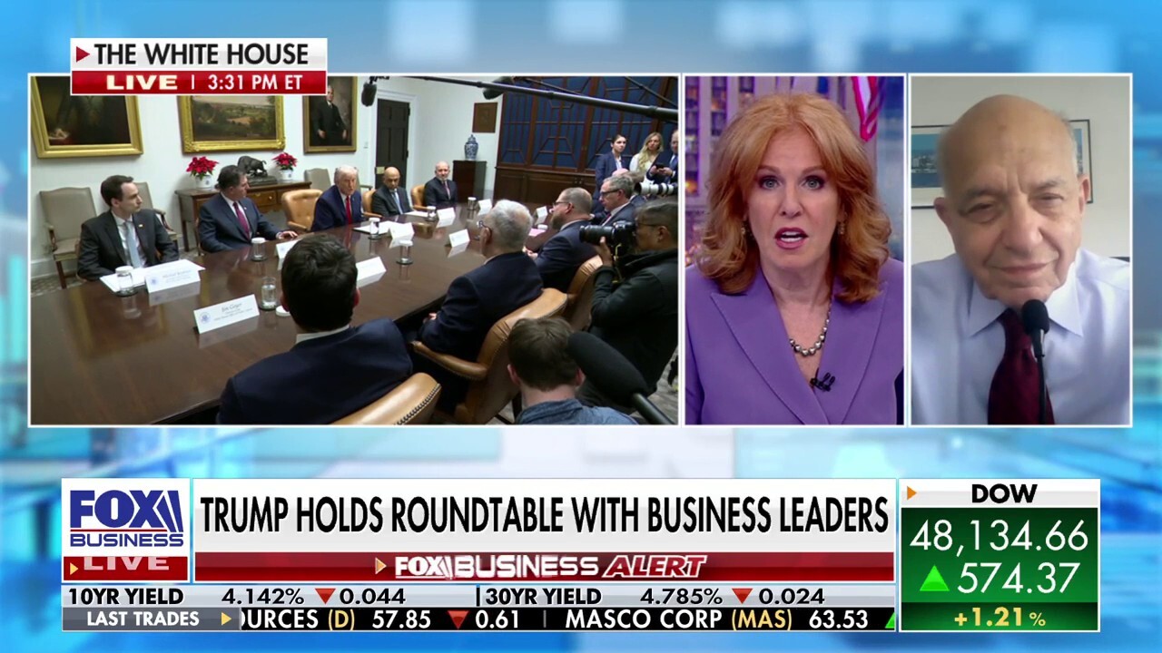 Wharton School of Finance Professor Emeritus Jeremy Siegel gives his take on Federal Reserve chair Jerome Powells interest-rate cut and sets the record straight on the effect of tariffs on The Claman Countdown.