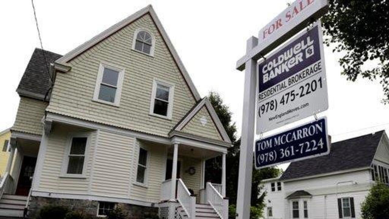 U.S. existing home sales near 10-year high in Oct. 