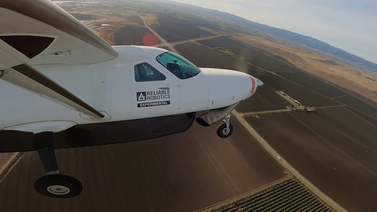 A pilot-less plane flies over San Jose, California, thanks to a Mountain View company. (Credit: Reliable Robotics)
