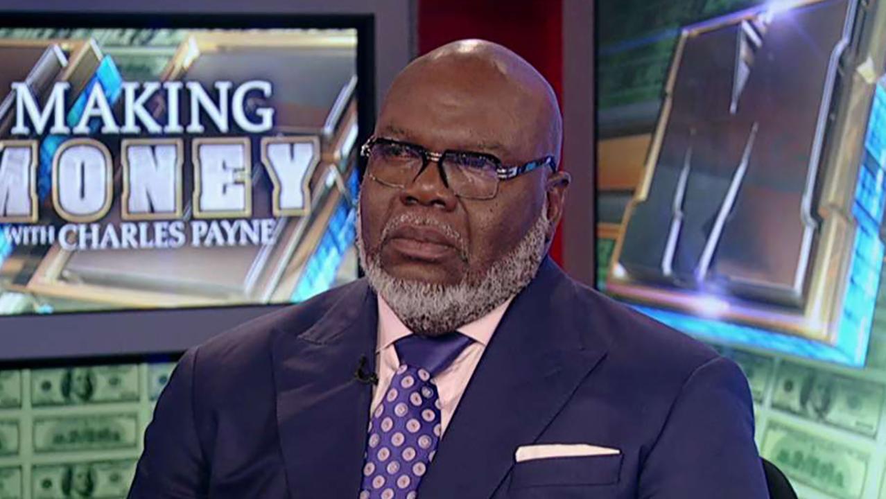 Best-selling author Pastor T.D. Jakes on his new book ‘Crushing’