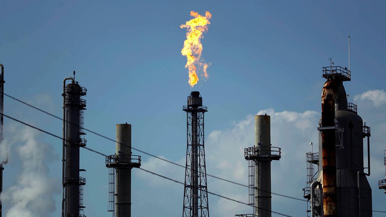 Saudi Arabia, Russia trying to ‘drown’ US in oil price war: Harold Hamm 