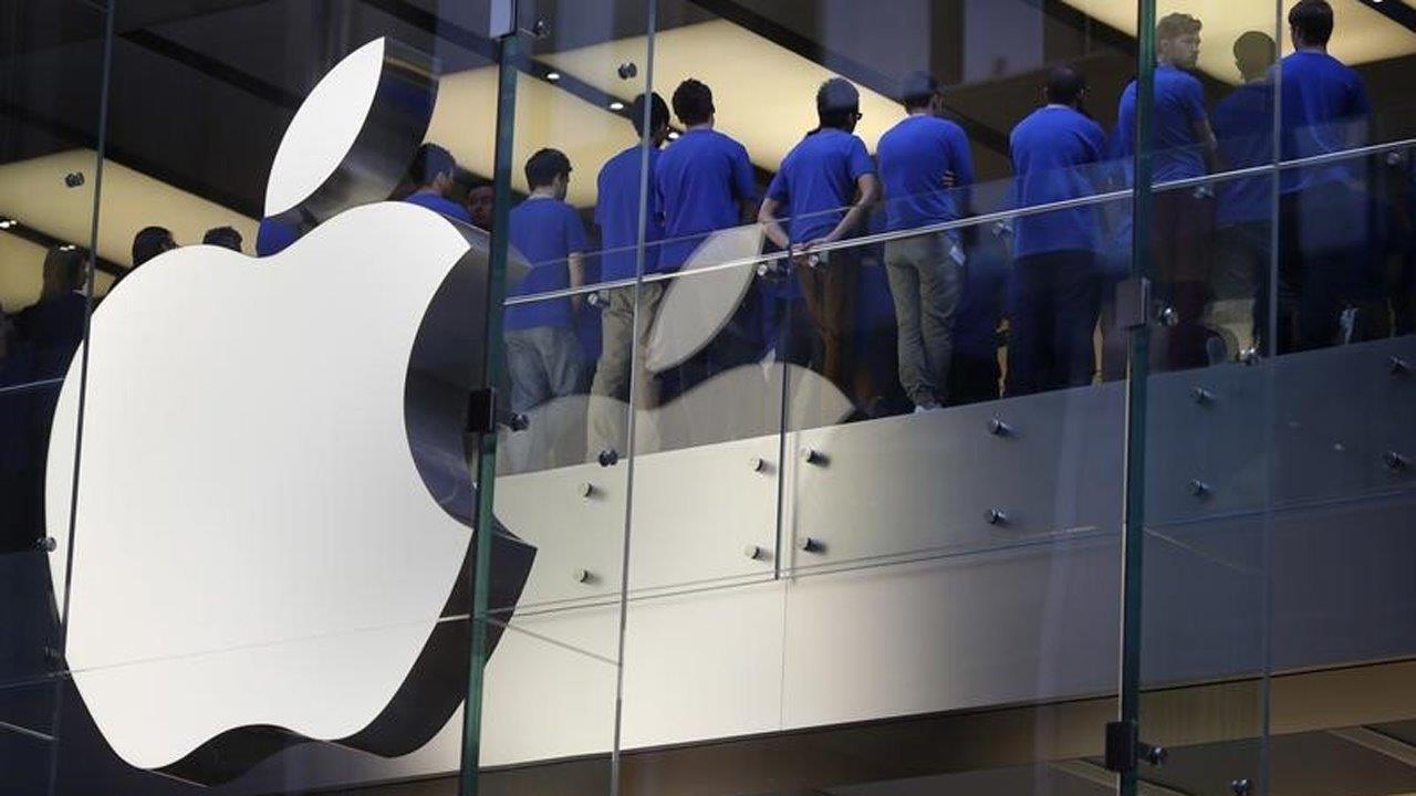 Double standard in Apple's handling of China, U.S. government?