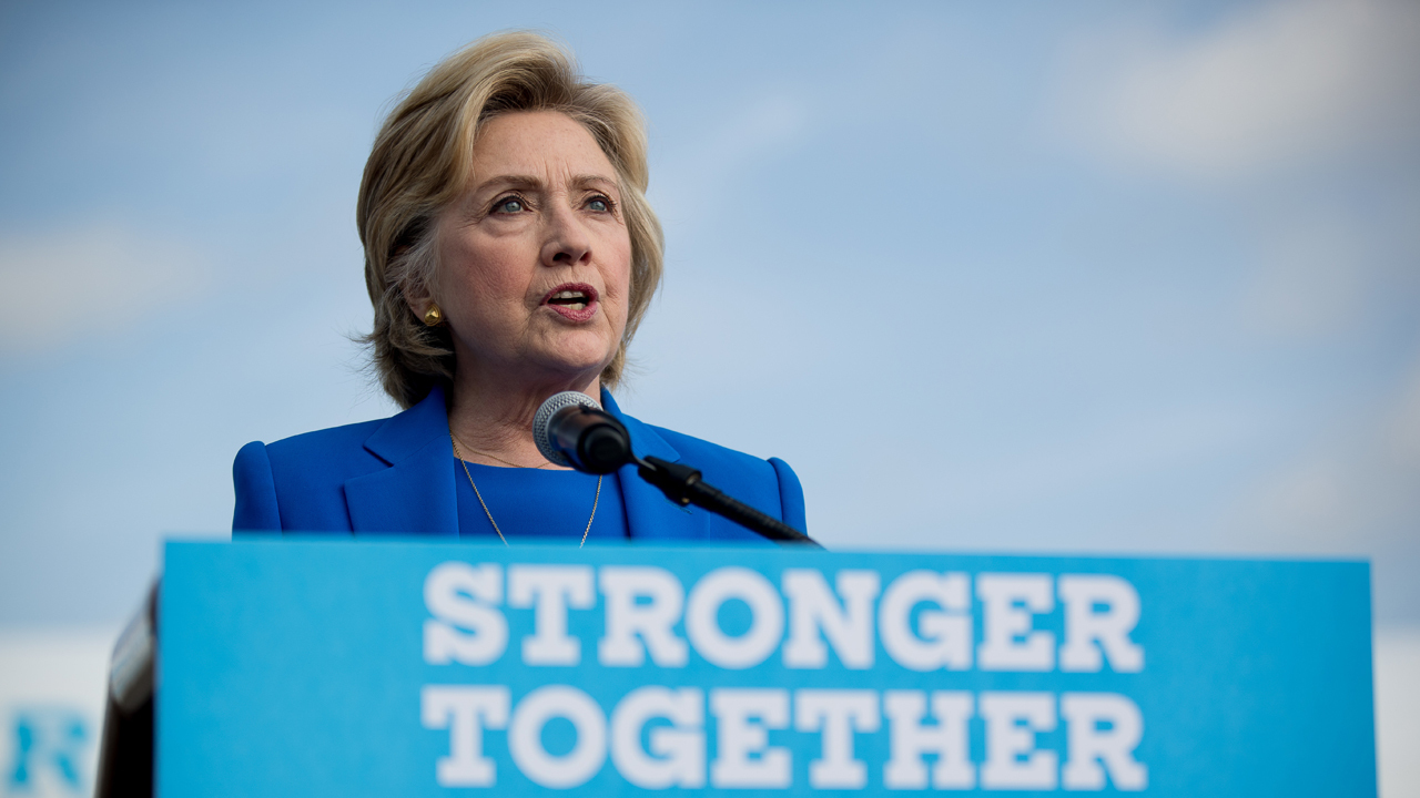 Clinton answers questions during first news conference in 277 days