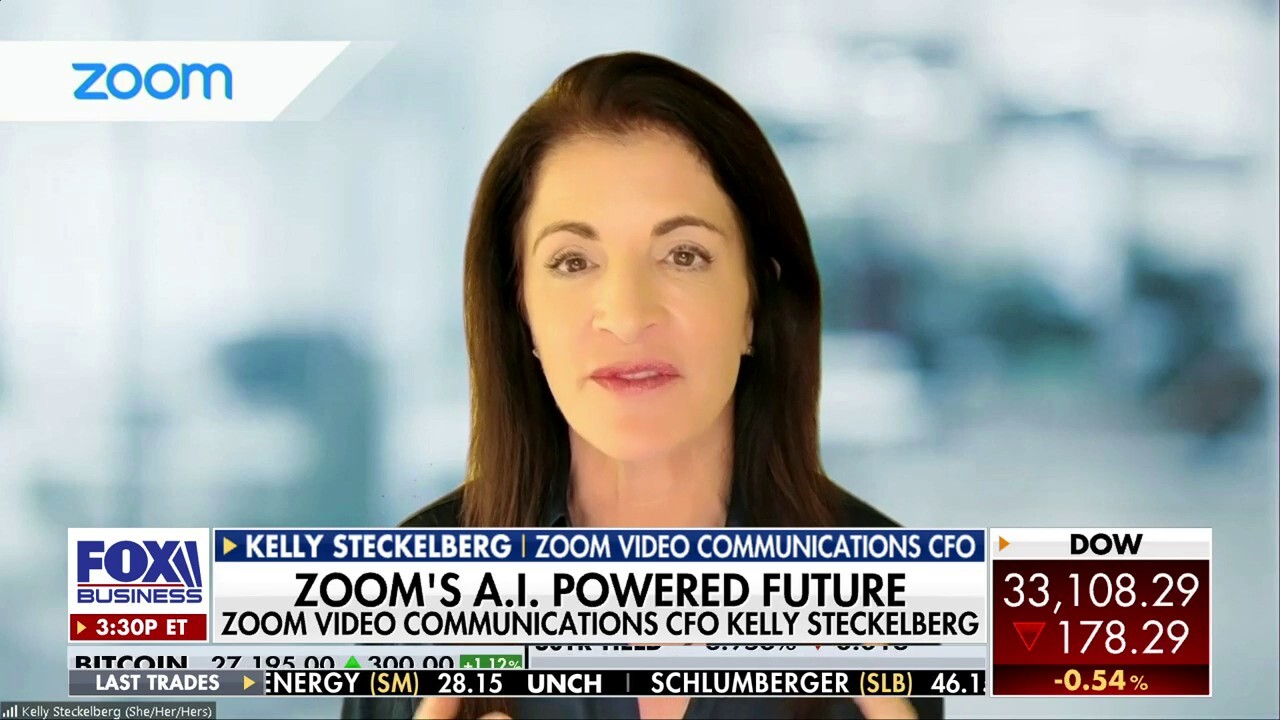  Zoom video communications CFO Kelly Steckelberg has the latest on features designed to make people more productive on 'The Claman Countdown.'