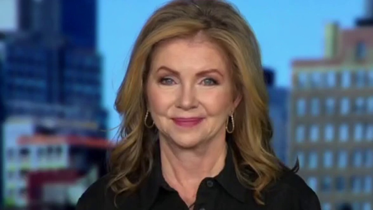 Tennessee Republican Sen. Marsha Blackburn reacts to the IRS going after the gig economy and President Biden's student loan handout on "Kudlow."