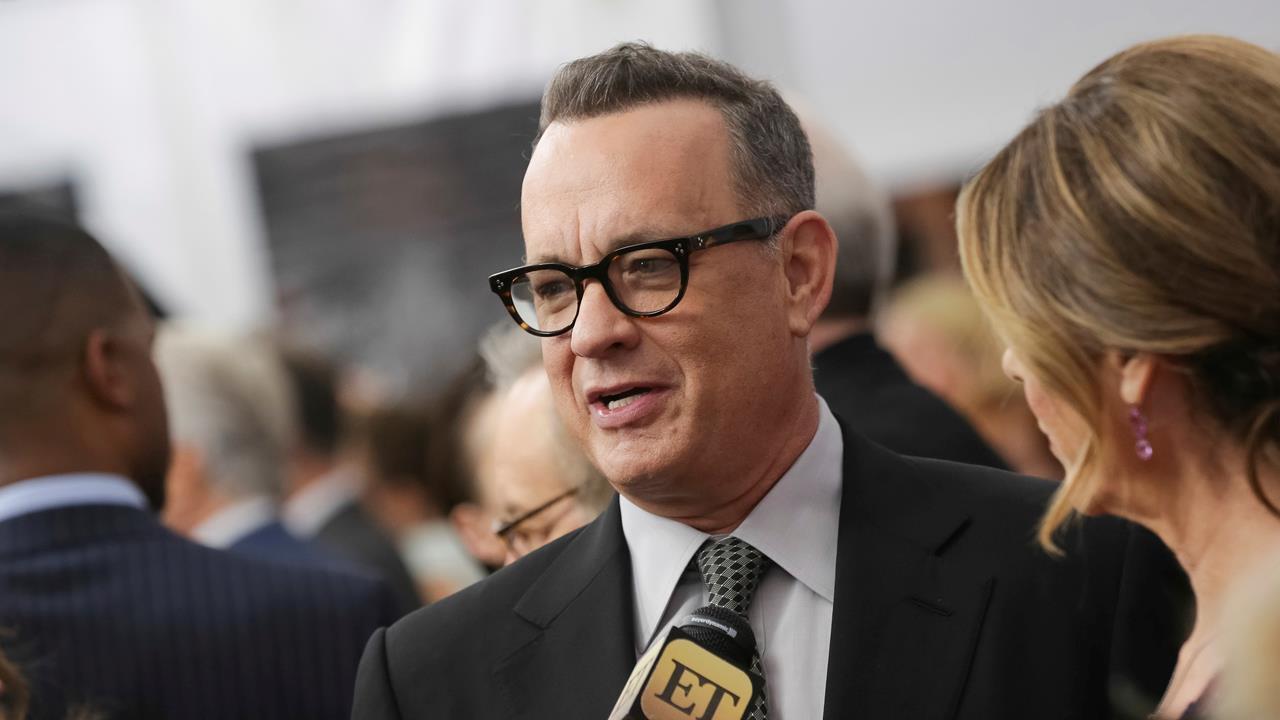 Tom Hanks says he won't screen "The Post" at White House