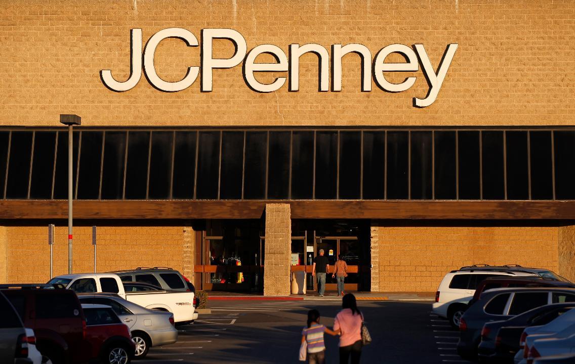 J.C. Penney will push Sears closer to the cliff: Retail expert