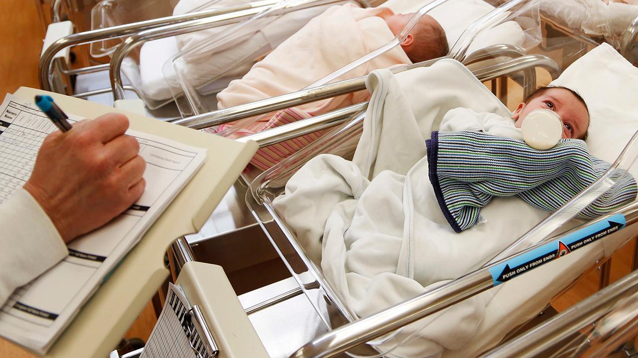 US birth rates fall to lowest level in 32 years: Report