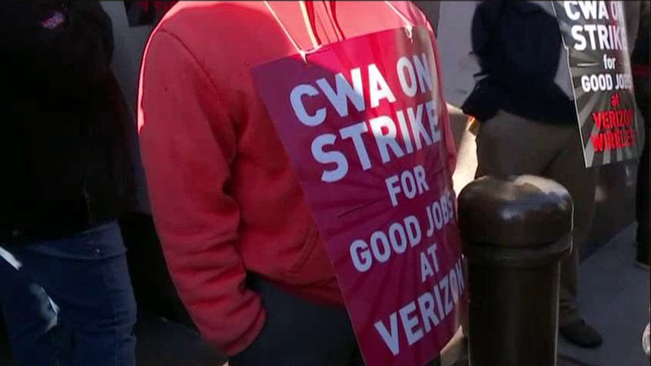 Verizon reaches tentative deal with striking employees