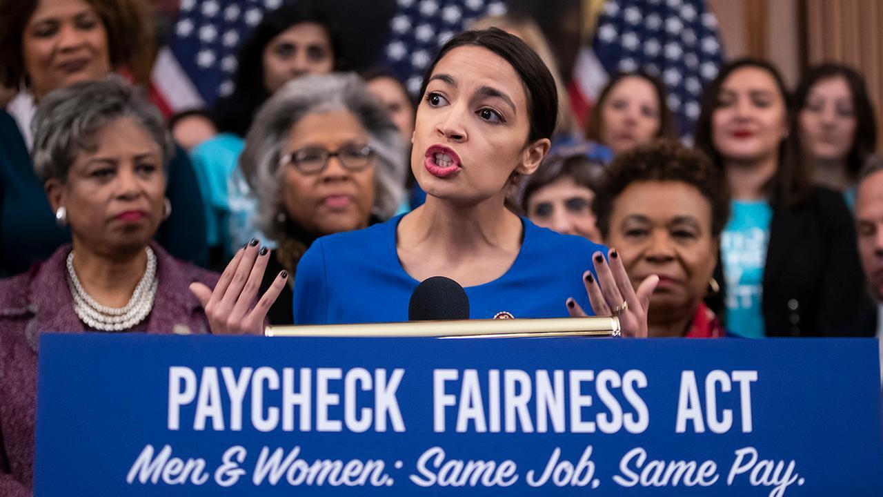 Alexandria Ocasio-Cortez says she aligns with libertarian viewpoints