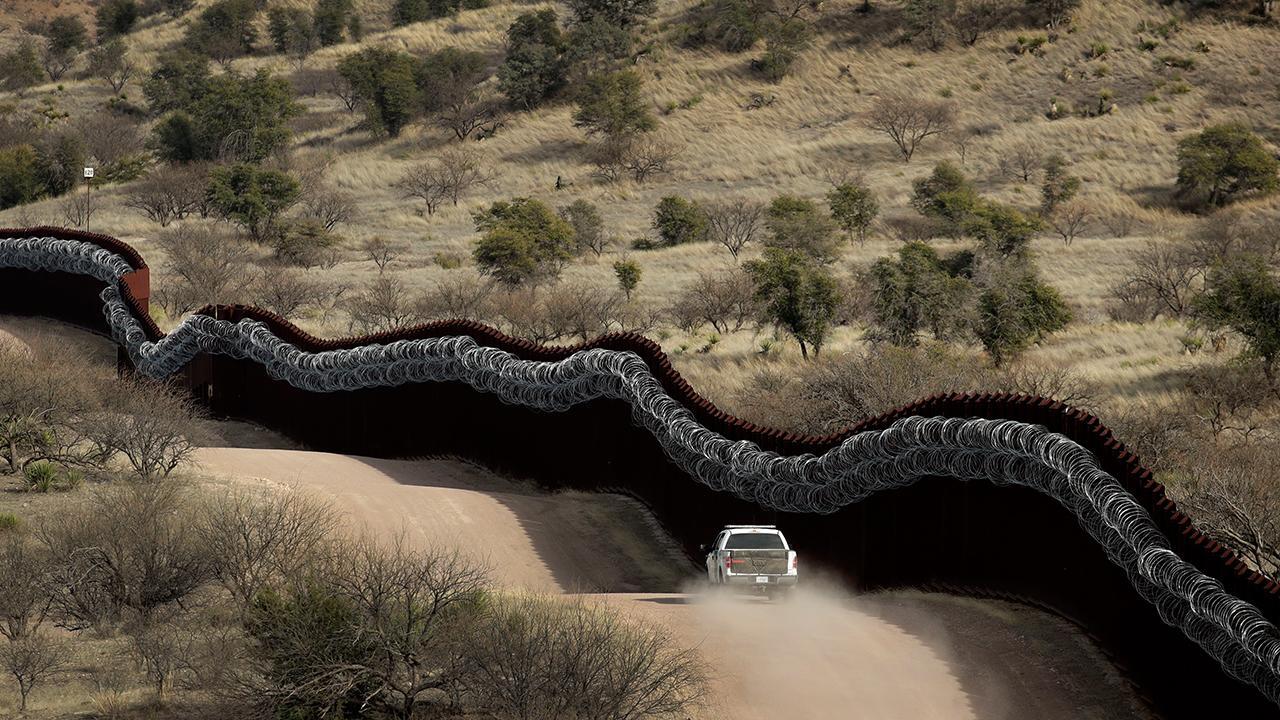 Mexican authorities reject 2,000 immigrants at border on way to US 