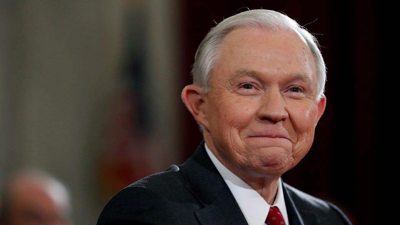 Sessions' confirmation hearing continues into 2nd day