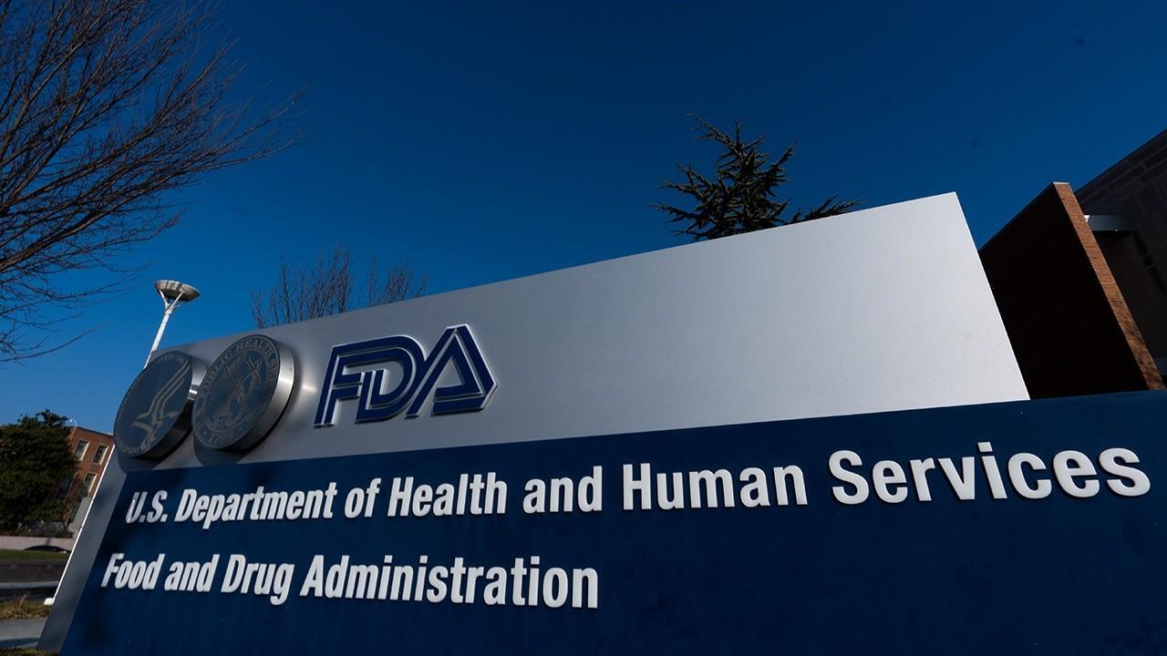 ‘Outside chance’ FDA could delay vaccine approval due to allergy concerns: Former HHS secretary 