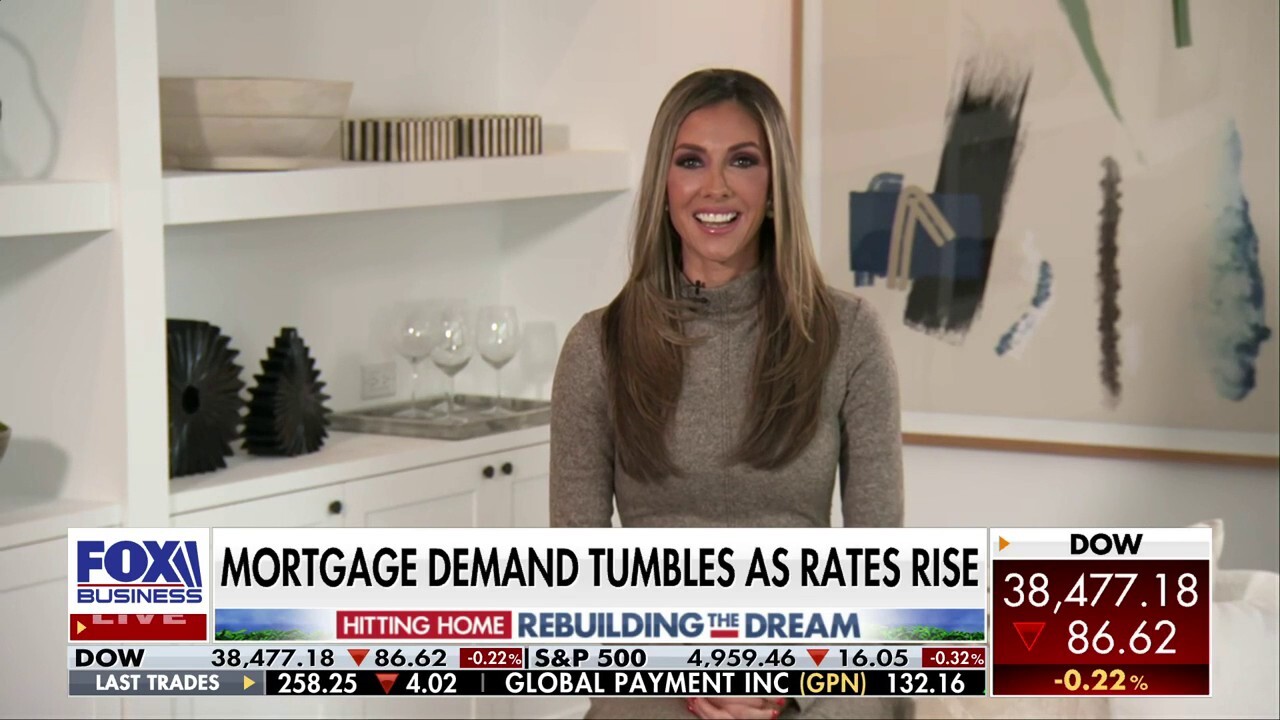 FOX Business’ Katrina Campins shows homeowners the ‘best tips’ for staging and selling their home during an appearance on ‘Cavuto: Coast to Coast.’