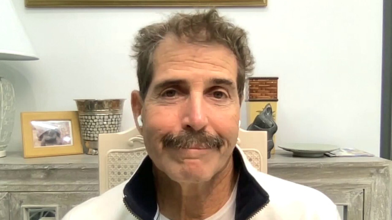 Stossel TV founder John Stossel discusses Biden relying on the workforce to snitch on unvaccinated co-workers.