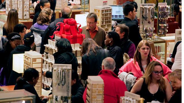 US retailers struggle to find workers before holidays